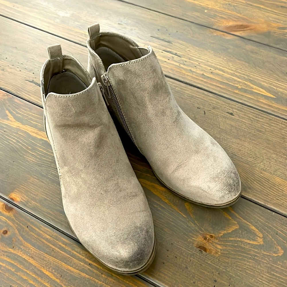 Arizona Gale Beige Suede Boots, 7 M